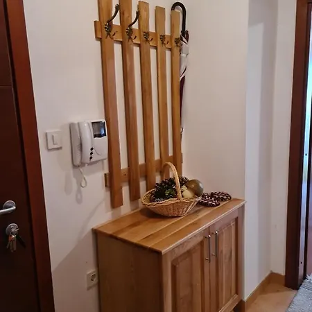 Apartament Sa Garaznim Mjestom *